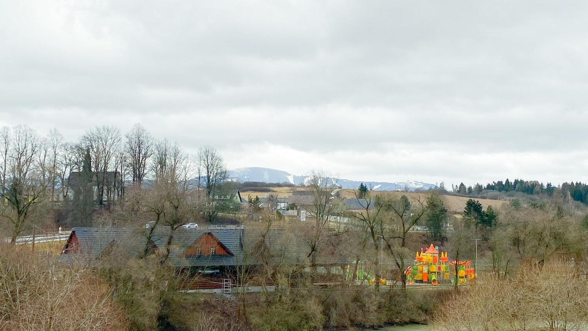 Riverfront Apartment Bešeňová Εξωτερικό φωτογραφία